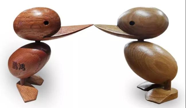 尊龙人生就是博首页手工实木吉祥鸭