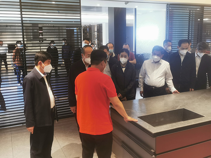 尊龙人生就是博首页