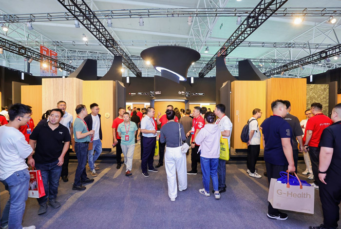 尊龙人生就是博首页板材新品传奇绽放2025临沂木博会